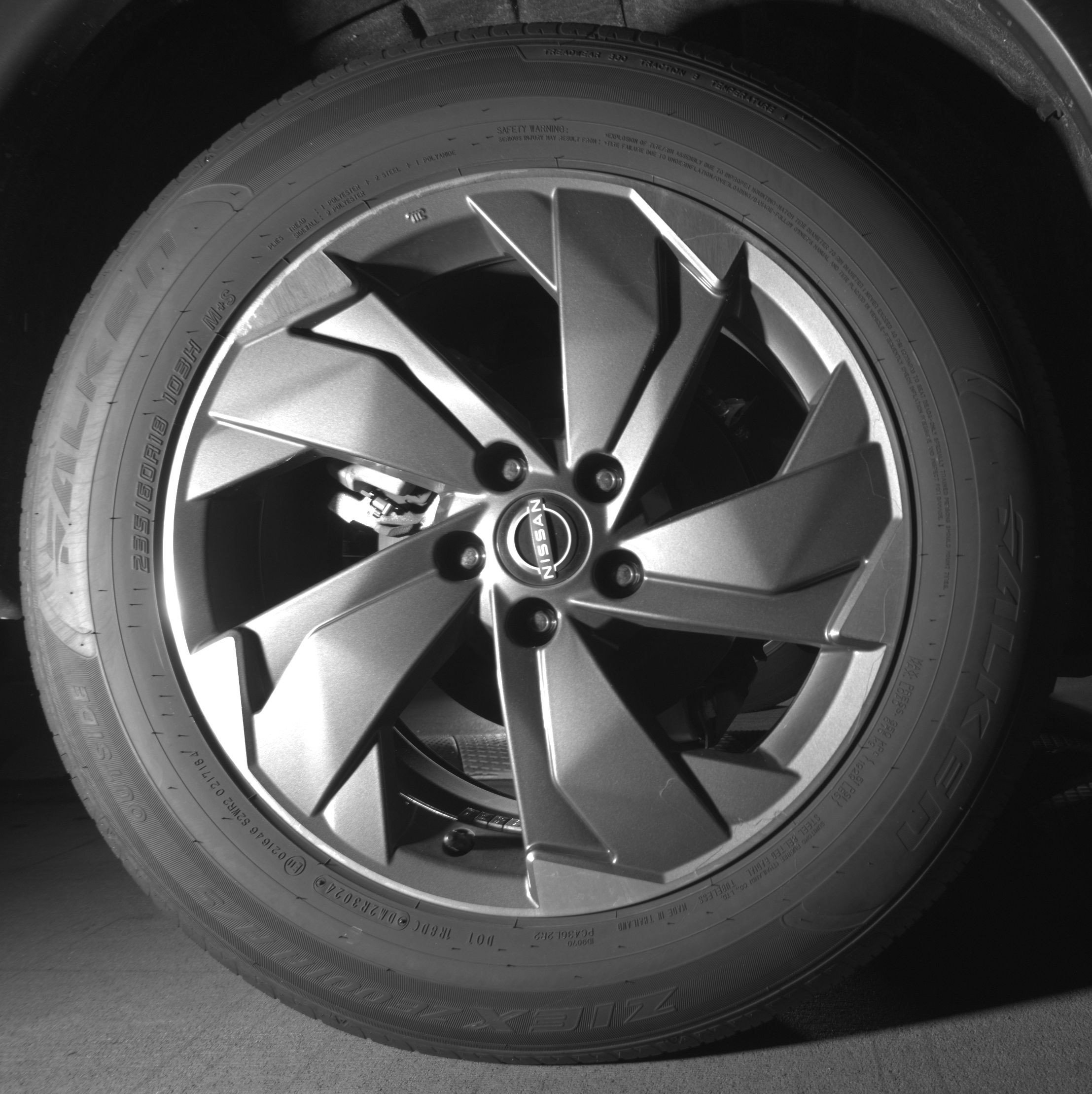 Used 2025 Nissan Rogue SV FWD image 15