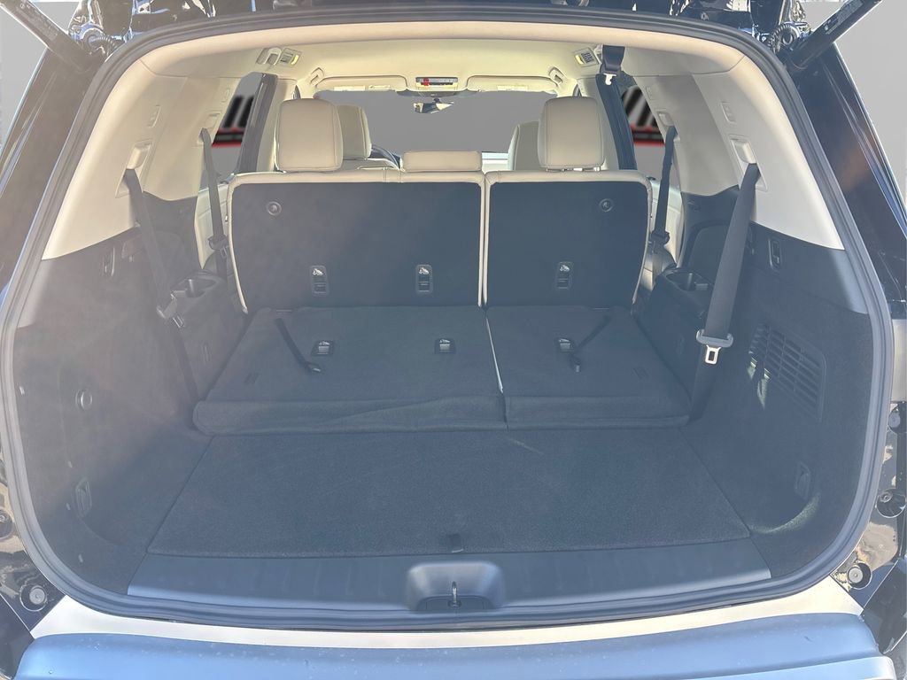 New 2025 Nissan Pathfinder SL image 11