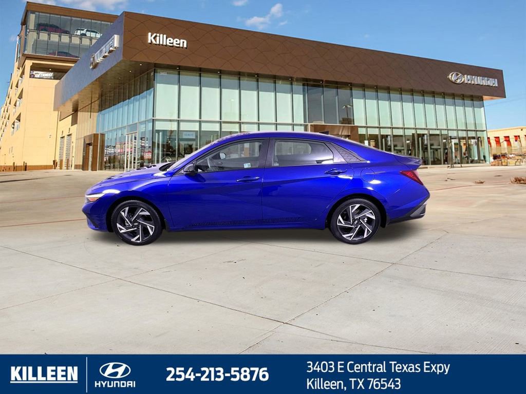 Used 2025 Hyundai Elantra Sport image 5