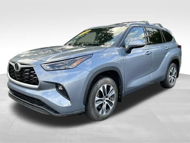 Used 2022 Toyota Highlander XLE AWD/4WD 360° Tour