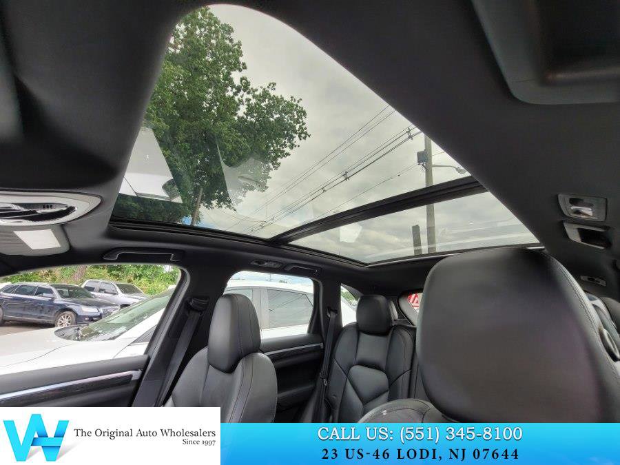 Used 2015 Porsche Cayenne S AWD/4WD image 12