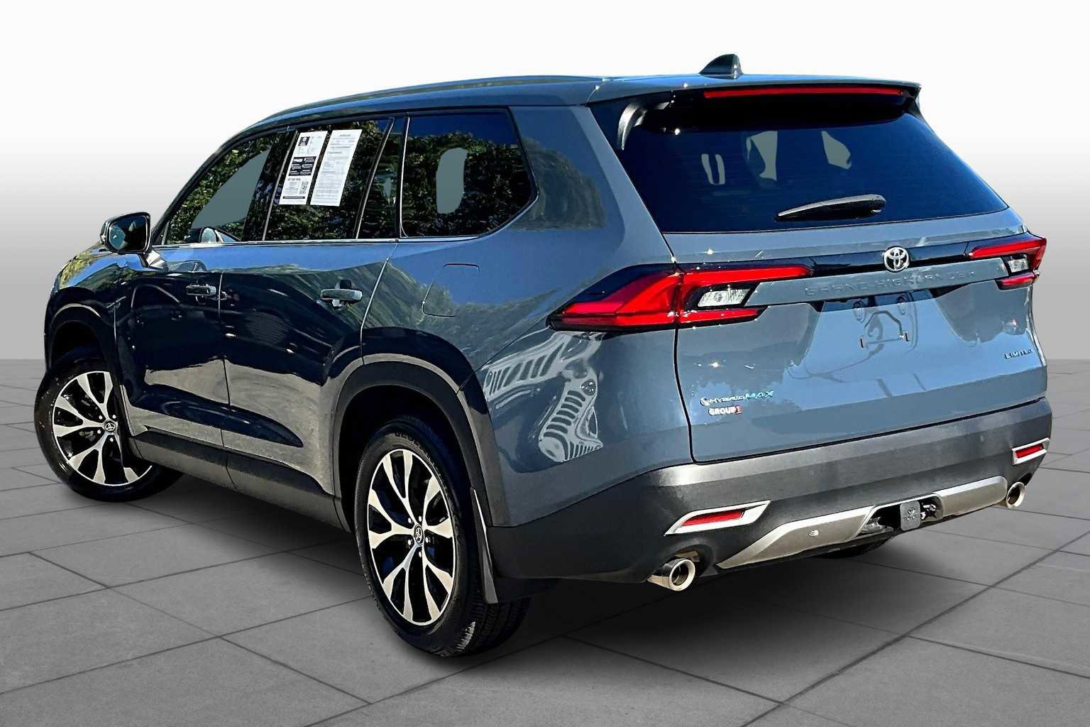 Used 2024 Toyota Grand Highlander AWD Hybrid image 11