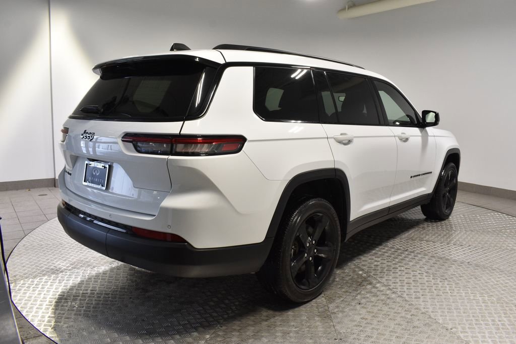 Used 2023 Jeep Grand Cherokee L Laredo image 3