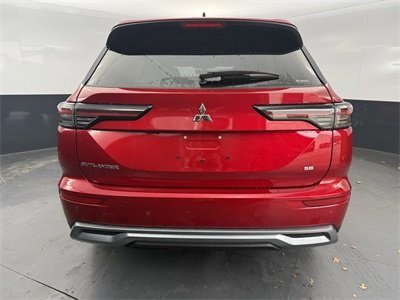 New 2025 Mitsubishi Outlander SE image 4