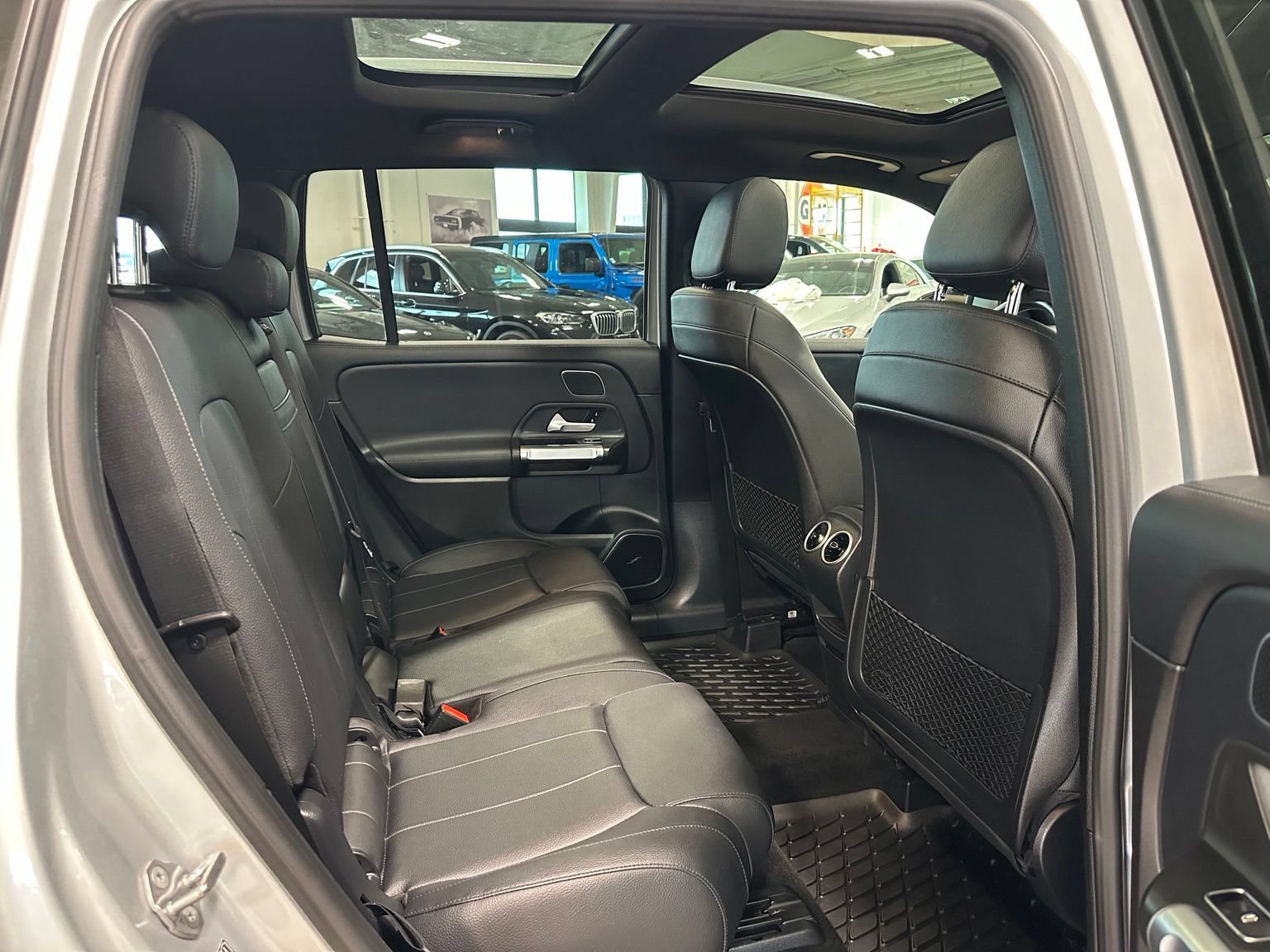 Used 2021 Mercedes-Benz GLB 250 image 39