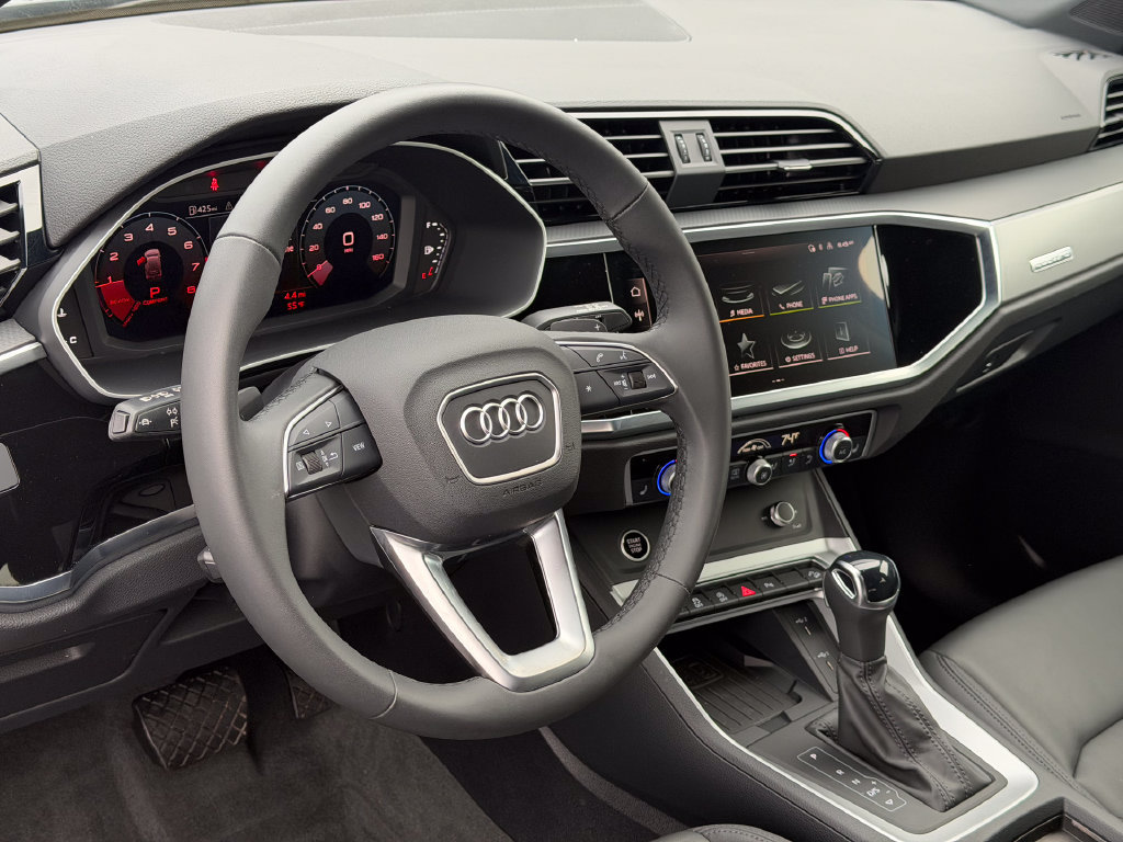 Certified 2025 Audi Q3 2.0T Premium w/ Convenience Package AWD/4WD image 25