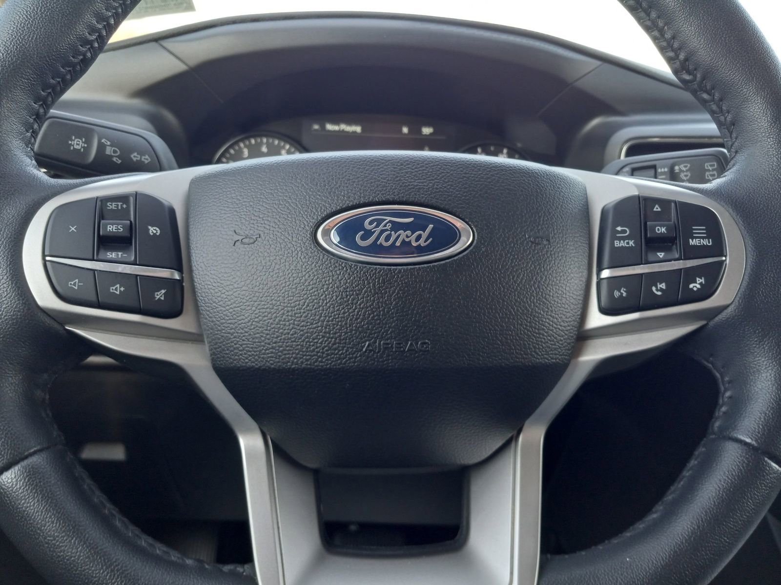 Used 2024 Ford Explorer XLT w/ Equipment Group 202A RWD image 20