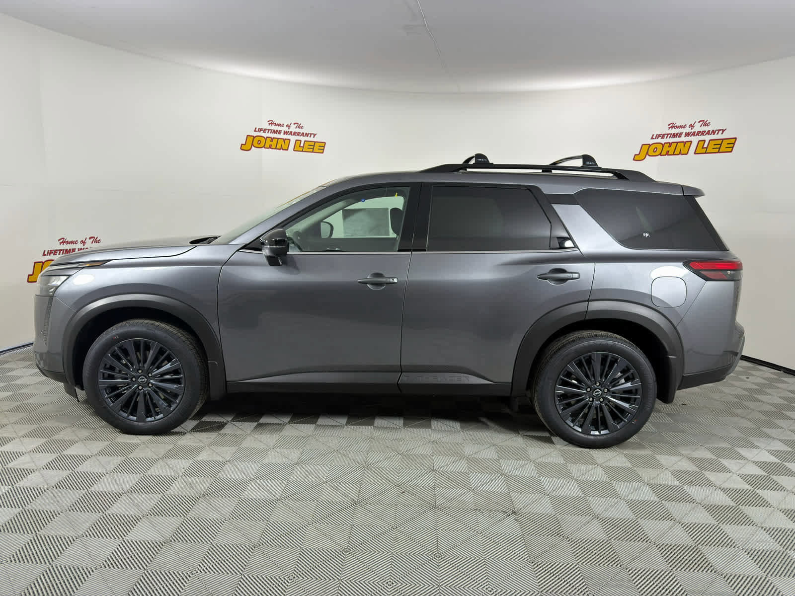 New 2026 Nissan Pathfinder SL w/ SL Premium Package image 2