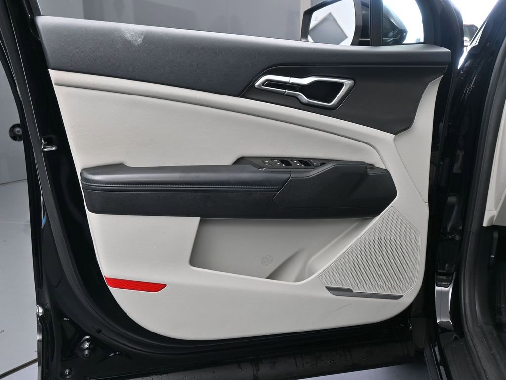 Used 2023 Kia Sportage EX image 30