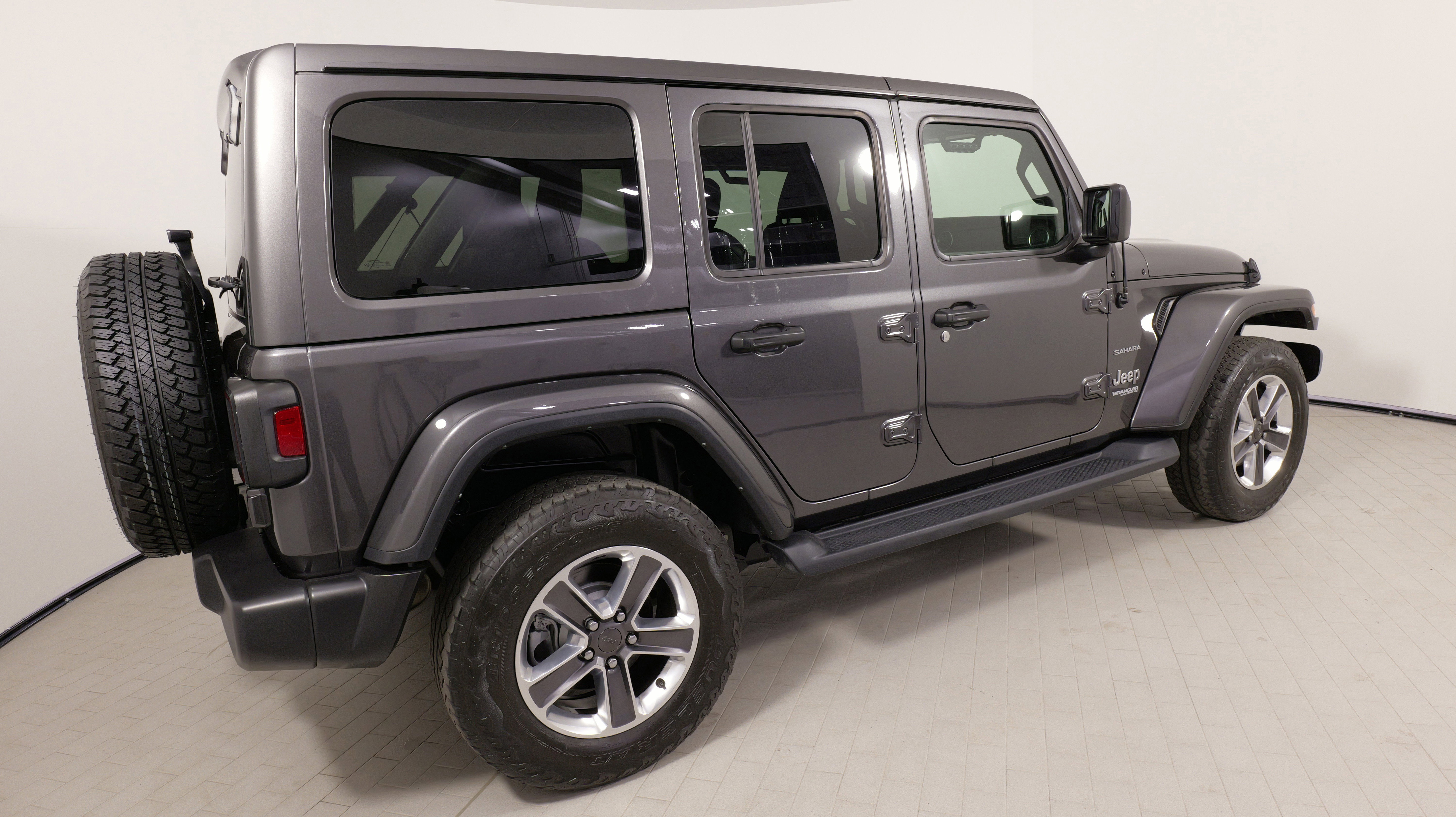 Used 2021 Jeep Wrangler Unlimited Sahara image 10
