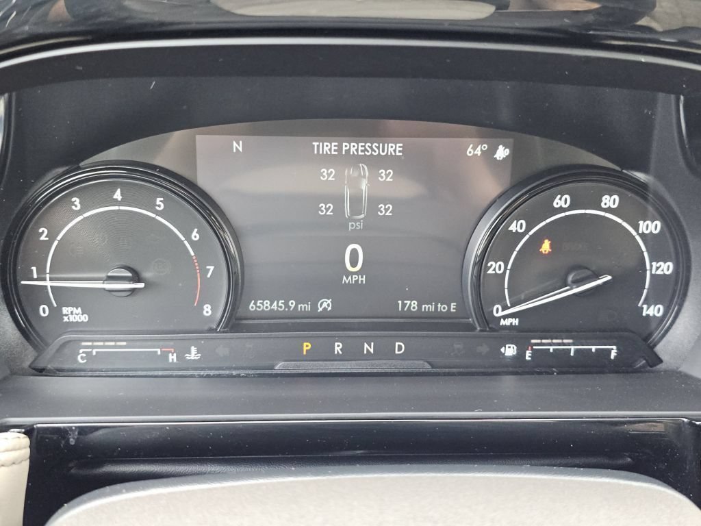 Used 2021 Lincoln Corsair AWD w/ Premium Package image 32