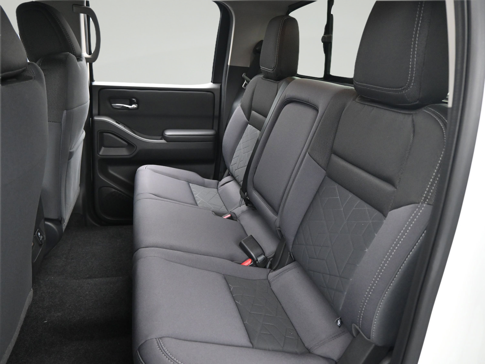 Certified 2025 Nissan Frontier SV w/ SV Convenience Package RWD image 11