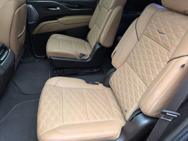 Certified 2023 Cadillac Escalade Premium Luxury w/ Performance Package AWD/4WD image 22