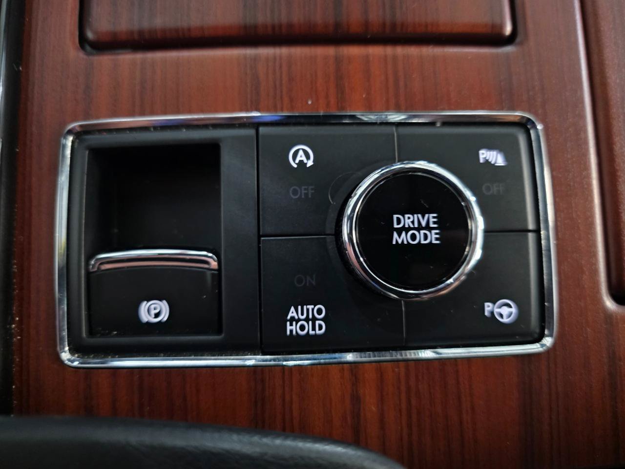 Used 2021 Lincoln Navigator Reserve AWD/4WD image 45