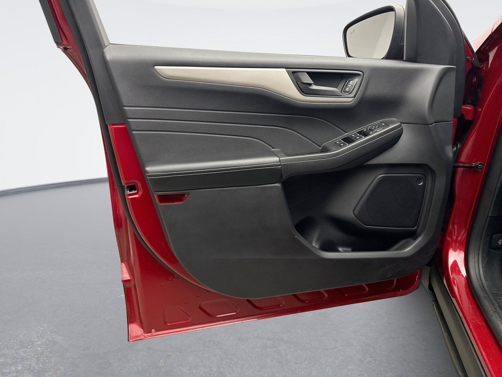 Used 2022 Ford Escape SE w/ Convenience Package image 9