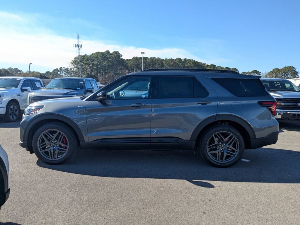 New 2026 Ford Explorer ST-Line image 7