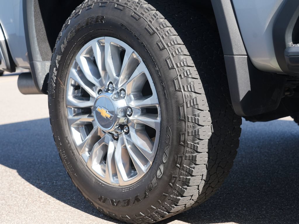 Certified 2022 Chevrolet Silverado 3500 High Country w/ Z71 Off-Road Package AWD/4WD image 31