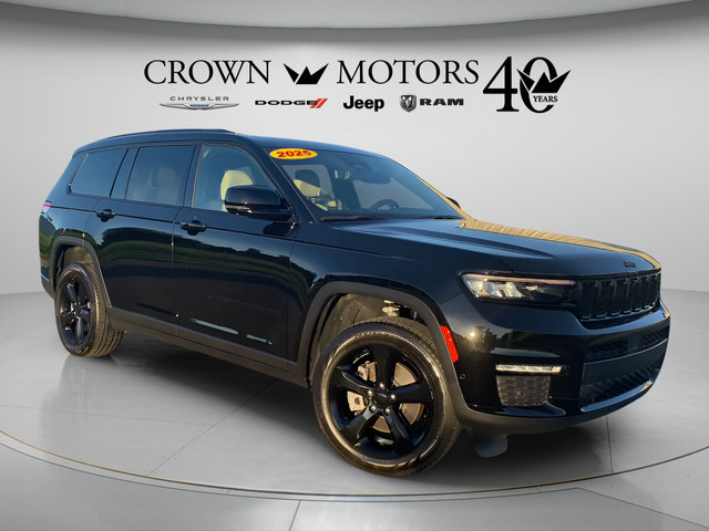 Used 2025 Jeep Grand Cherokee L Limited w/ Luxury Tech Group II AWD/4WD image 3