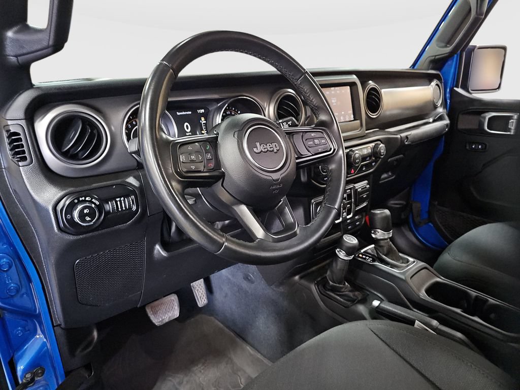 Used 2022 Jeep Gladiator Mojave AWD/4WD image 9