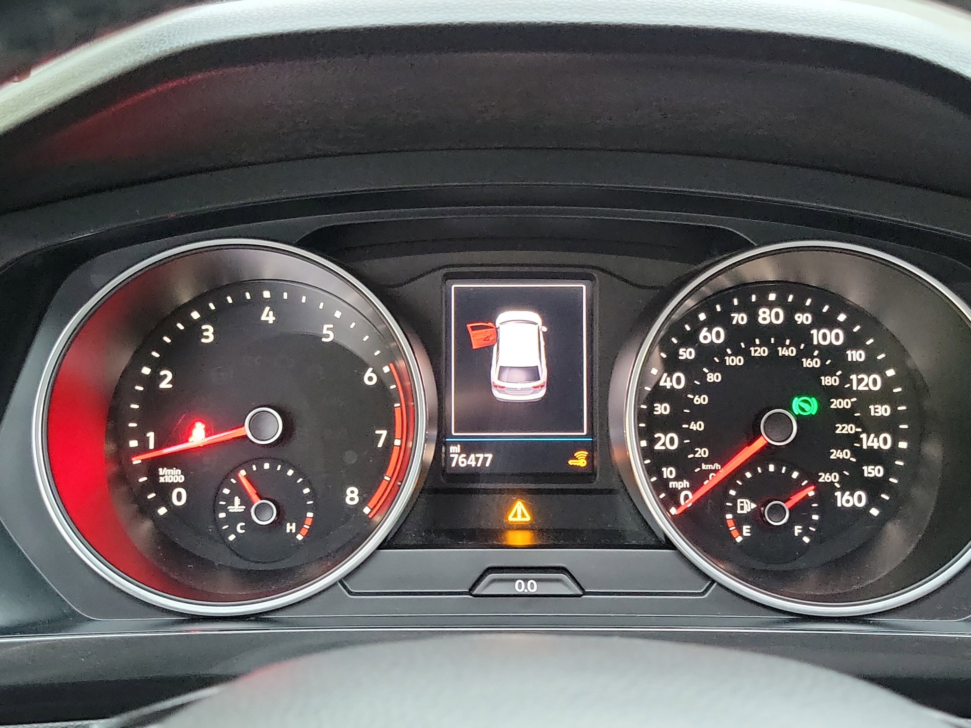 Used 2018 Volkswagen Tiguan SEL image 11