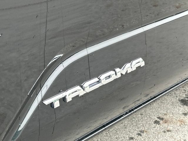 Certified 2025 Toyota Tacoma SR5 AWD/4WD image 16