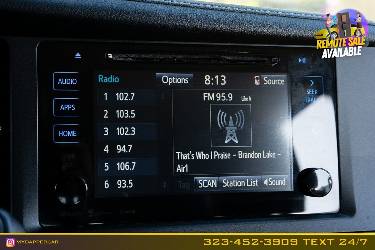 Used 2017 Toyota Sienna SE FWD image 31