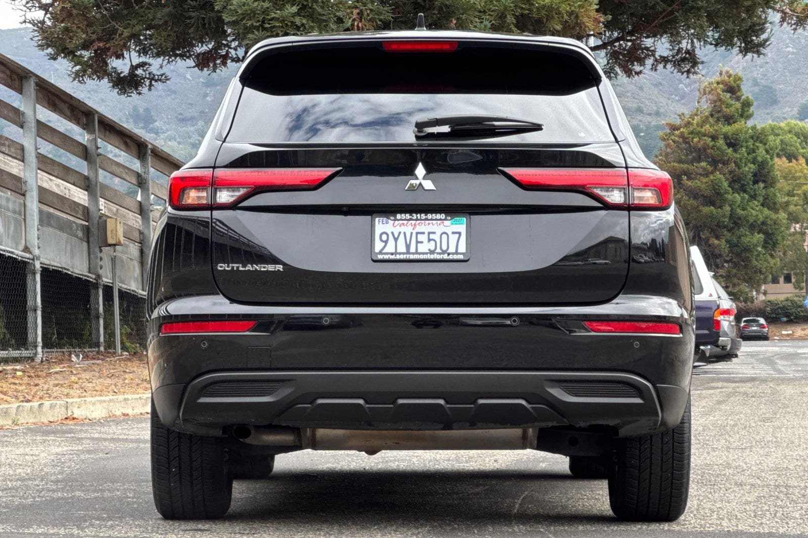 Used 2024 Mitsubishi Outlander ES FWD image 6