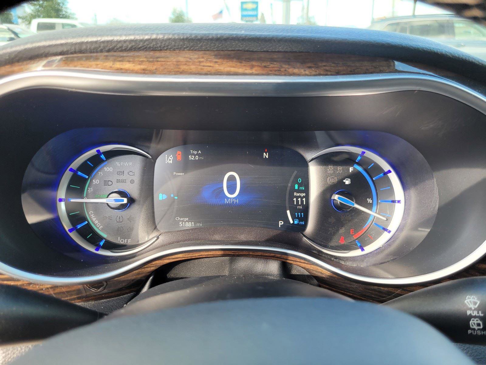 Used 2023 Chrysler Pacifica Limited image 14