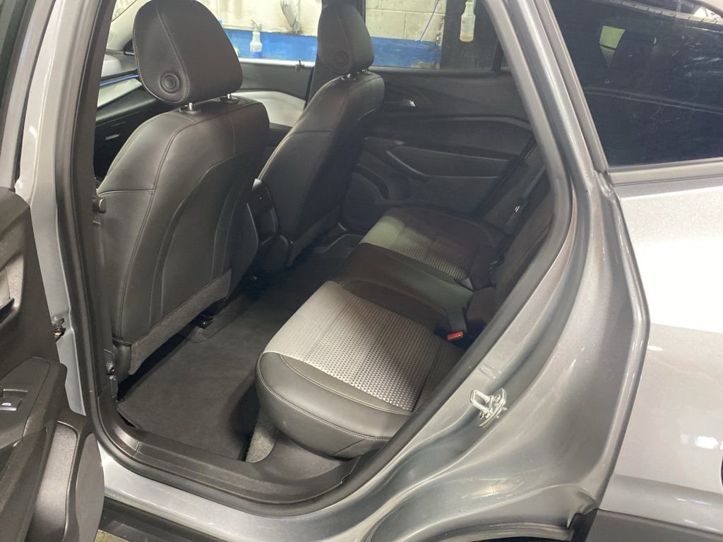 Certified 2025 Chevrolet Trax LT w/ LT Convenience Package image 15