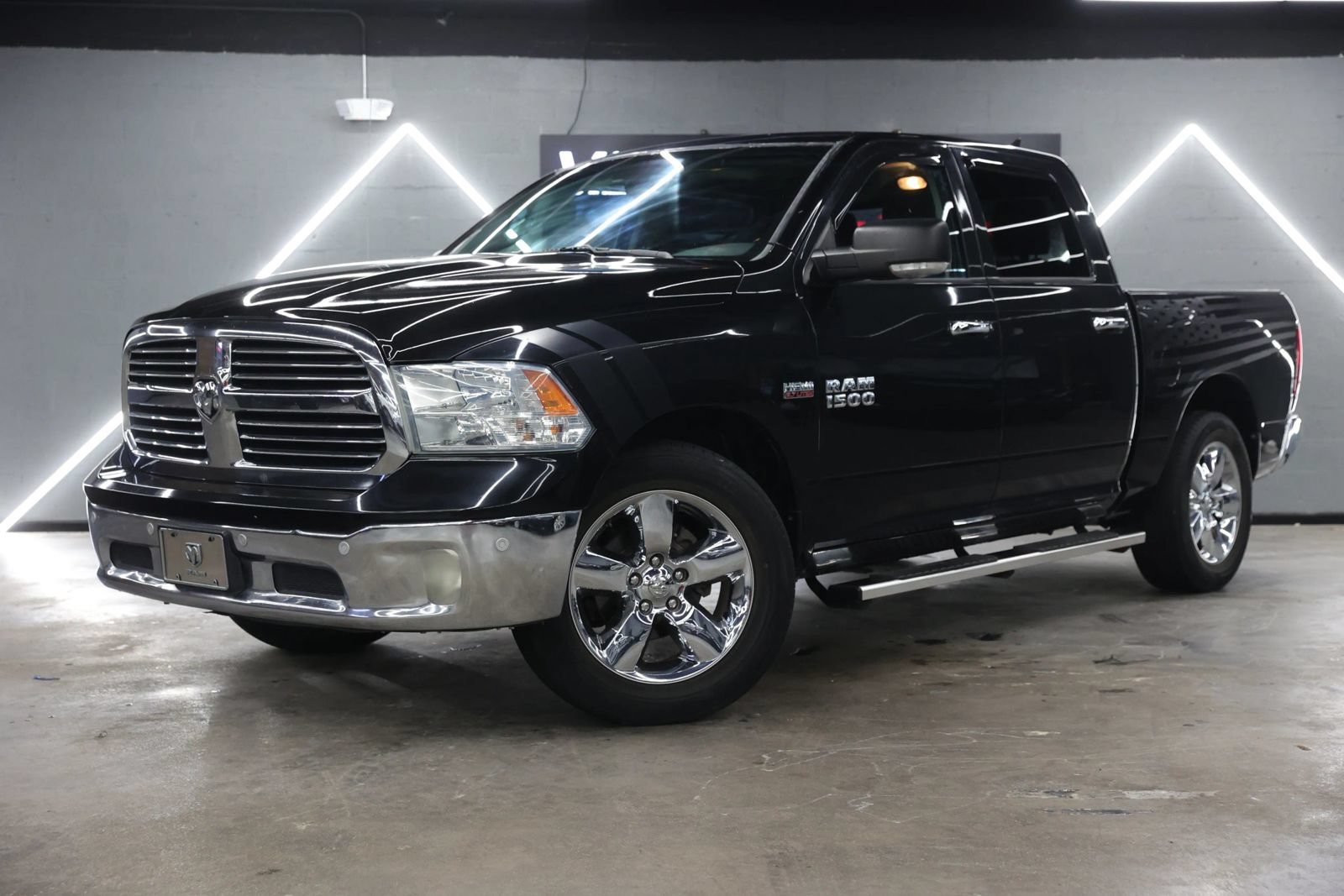 Used 2016 RAM 1500 Lone Star RWD image 1