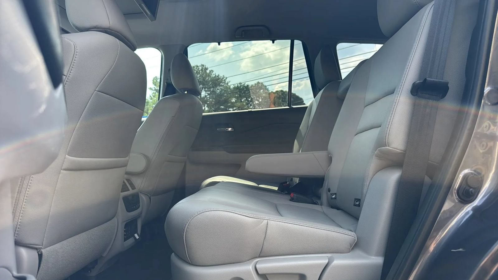 Used 2017 Honda Pilot Touring image 16