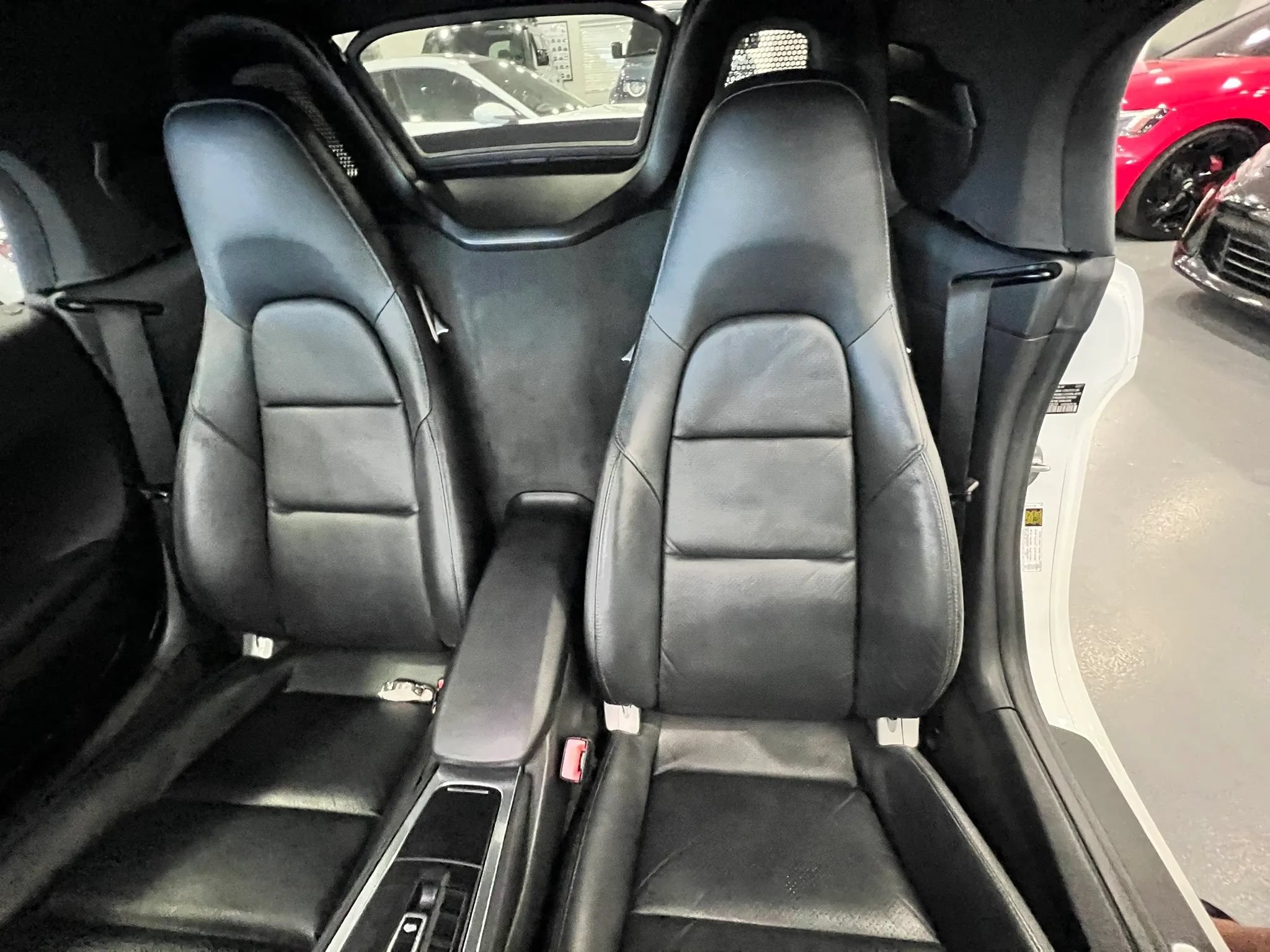Used 2018 Porsche 718 Boxster RWD image 14