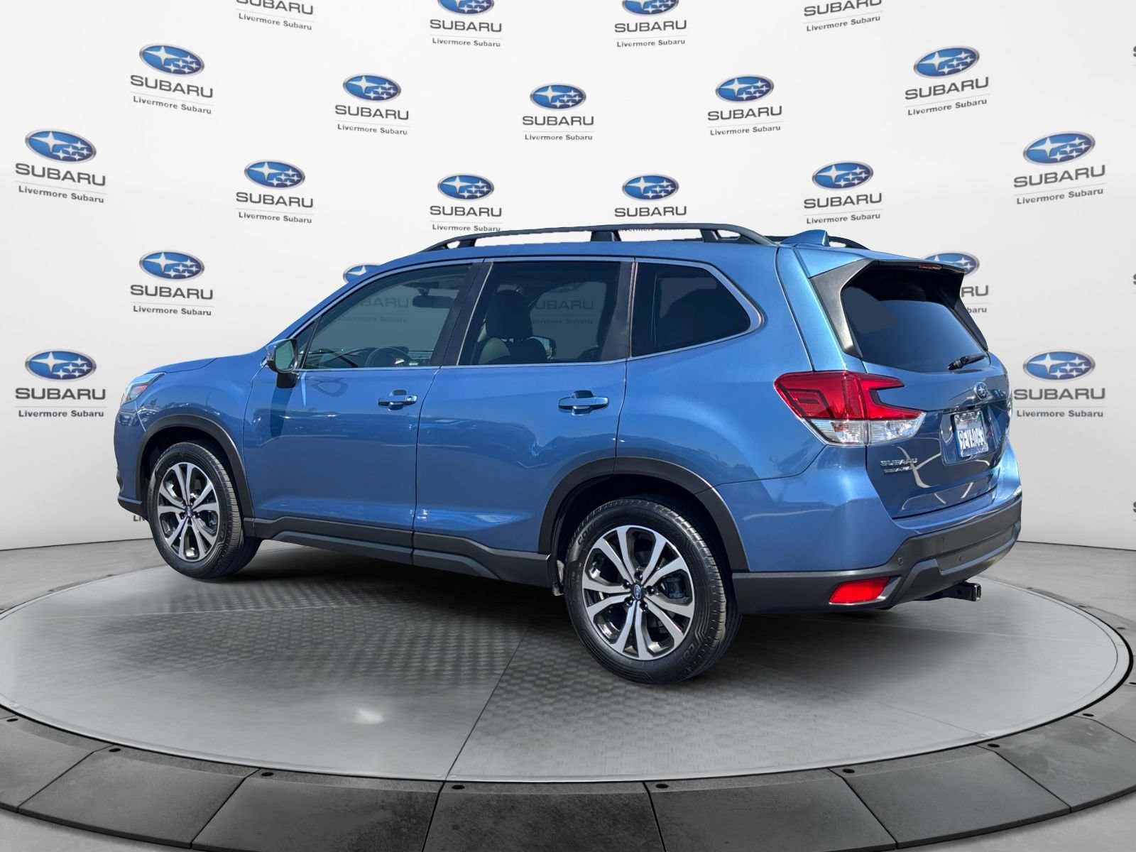 Used 2023 Subaru Forester Limited AWD/4WD image 3