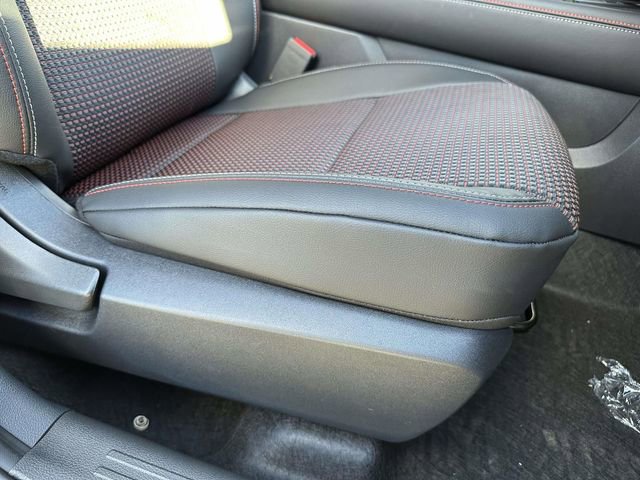 New 2026 Nissan Kicks SR w/ Cold Weather Package image 9