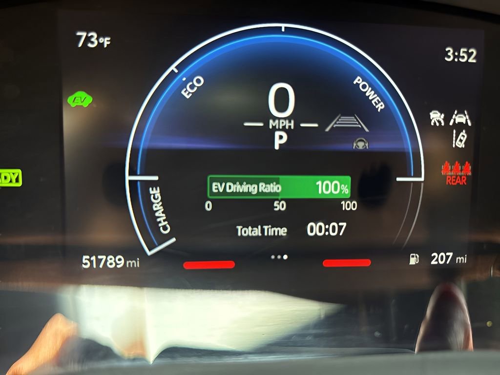 Used 2025 Toyota Camry SE FWD image 24