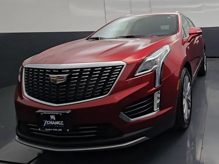 Used 2024 Cadillac XT5 Premium Luxury AWD/4WD image 4