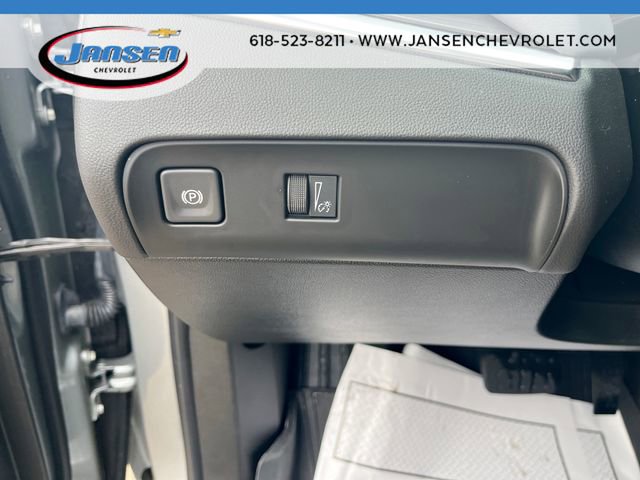 Used 2024 Buick Enclave Essence image 17