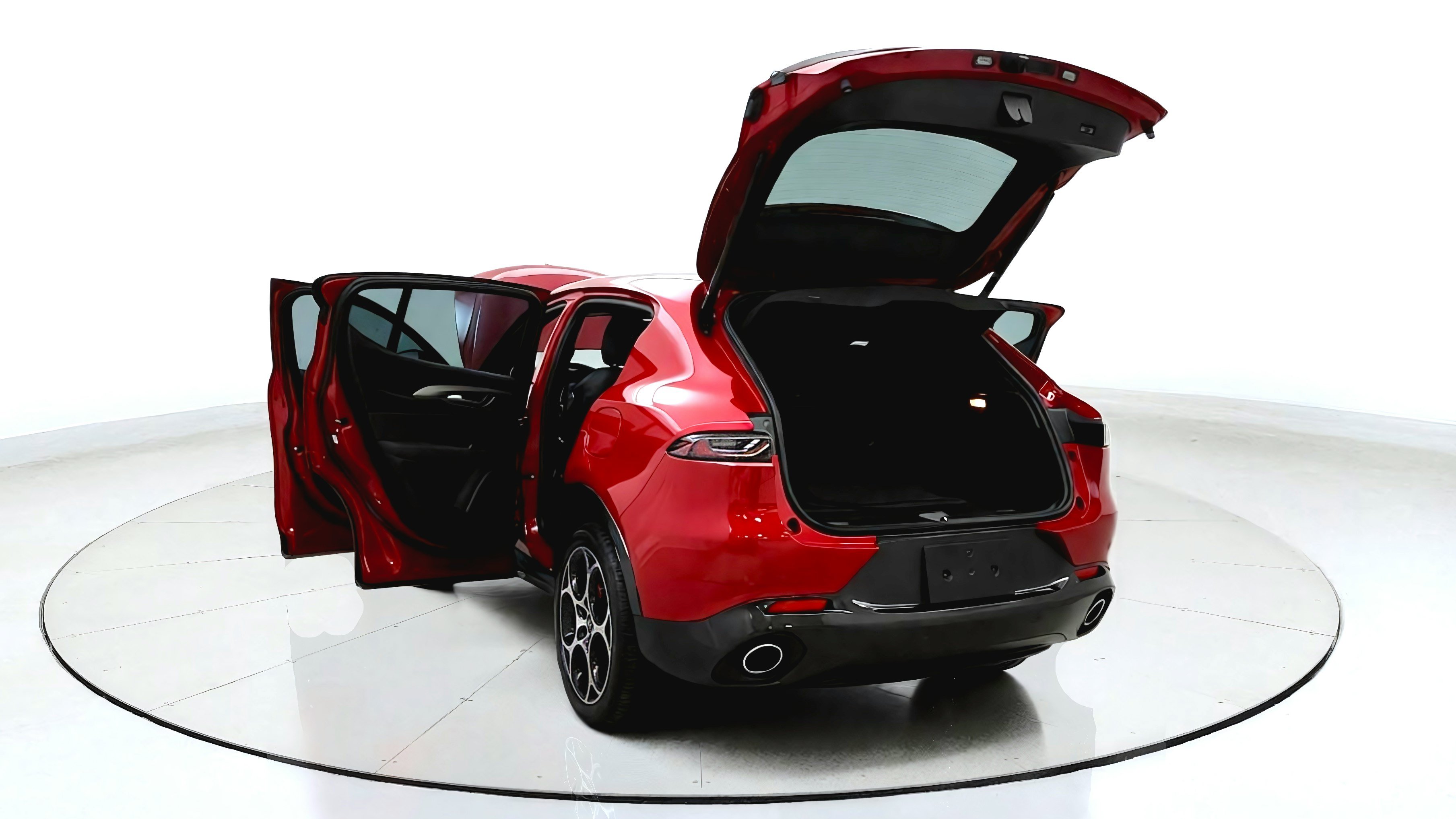 Used 2024 Alfa Romeo Tonale Veloce w/ Premium Interior Package AWD/4WD image 13