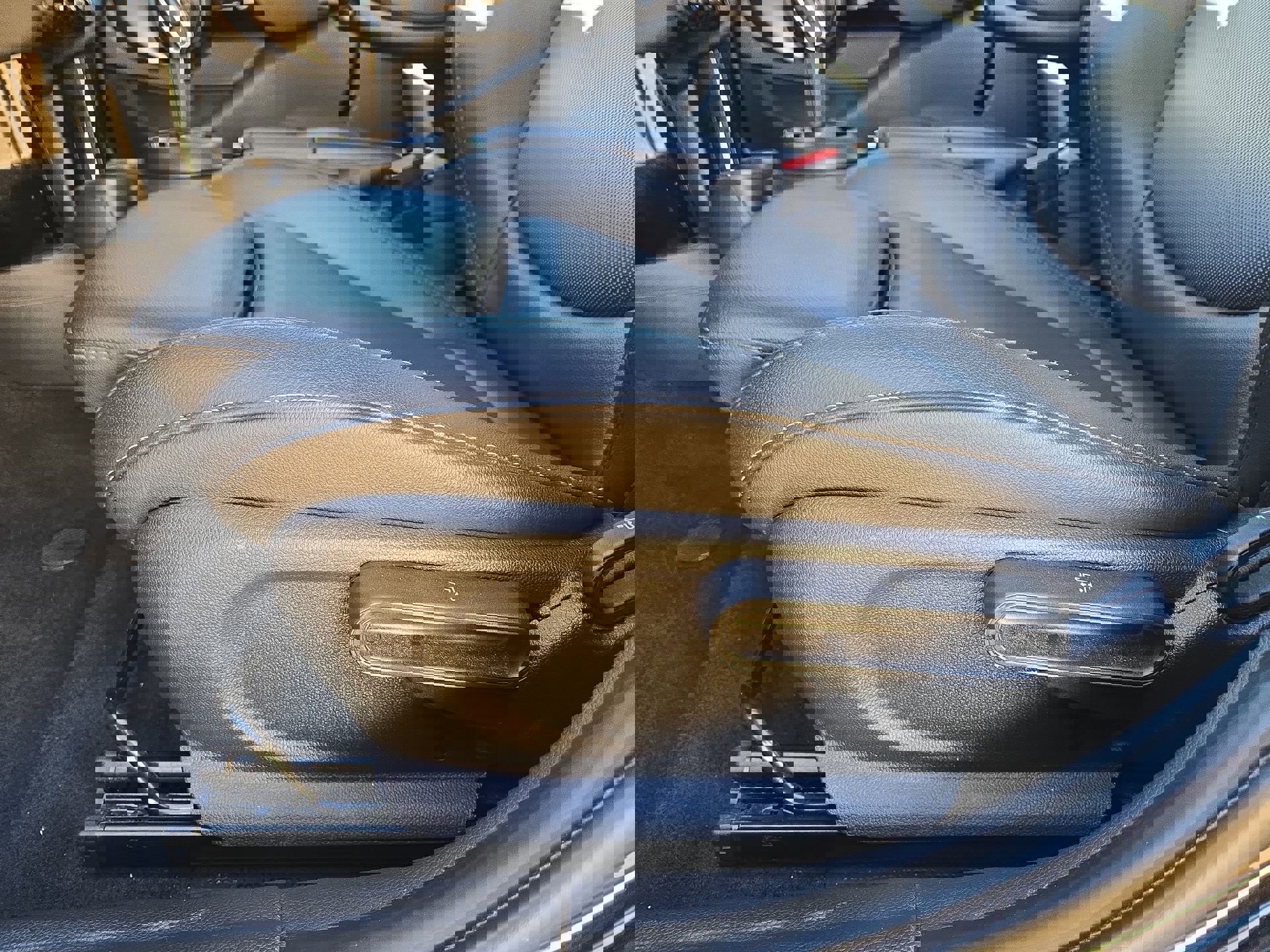 Used 2022 MINI Cooper S w/ Premium Package image 17