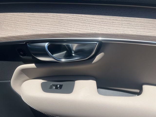 New 2026 Volvo XC90 T8 Ultra w/ Protection Package AWD/4WD image 32