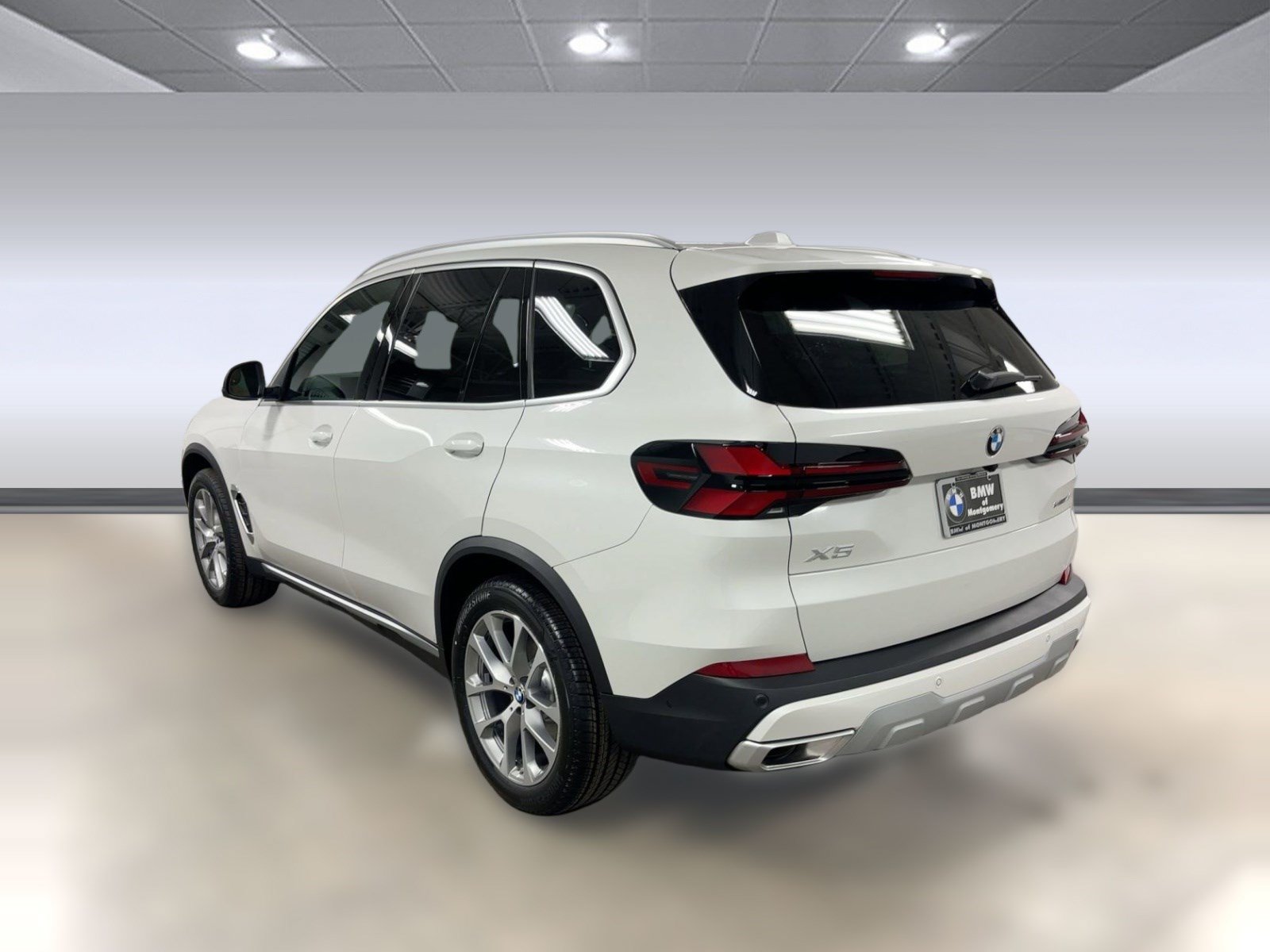 New 2026 BMW X5 sDrive40i w/ Premium Package RWD image 3