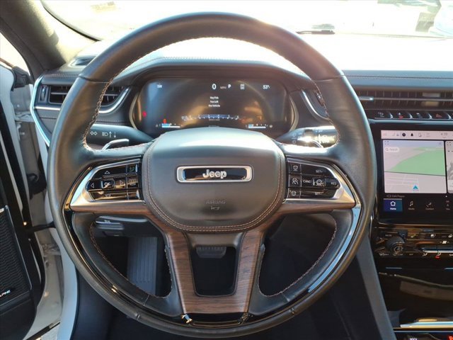 Used 2023 Jeep Grand Cherokee L Summit w/ Luxury Tech Group V image 19