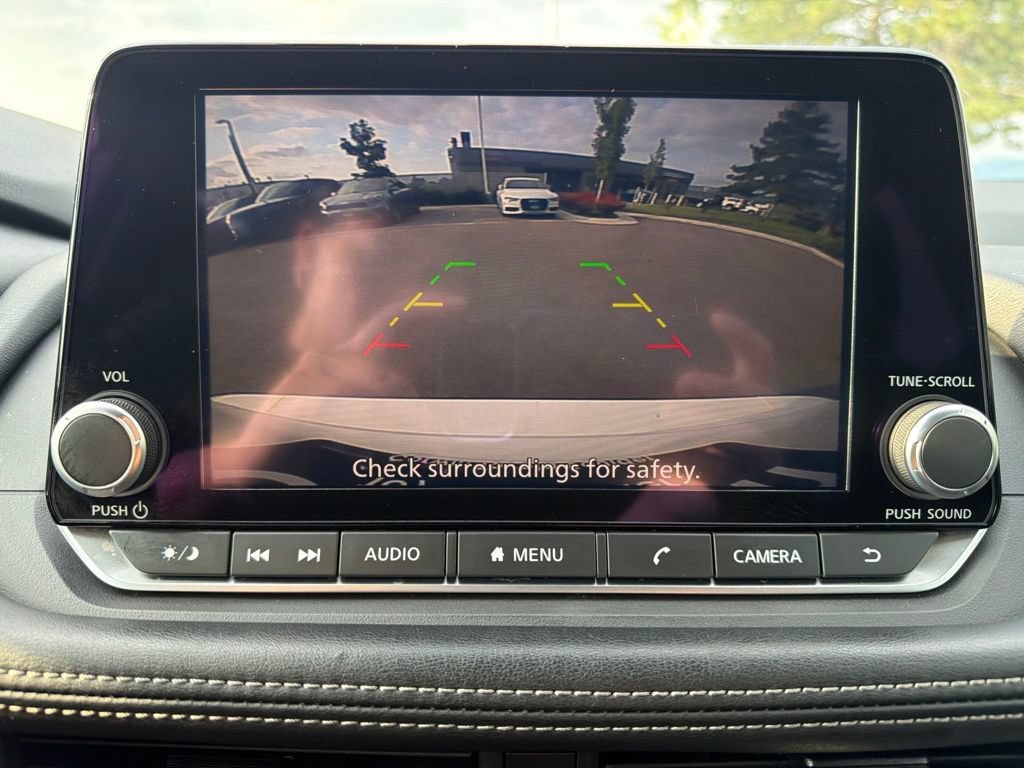 Used 2024 Nissan Rogue S AWD/4WD image 29