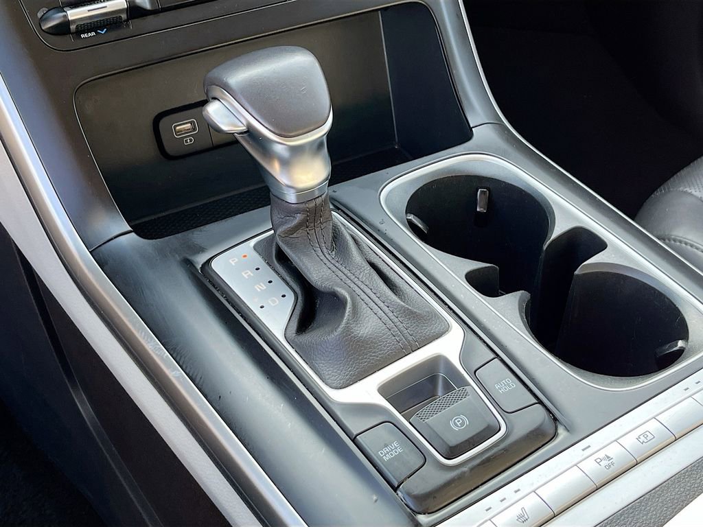 Used 2024 Kia Carnival LX image 15