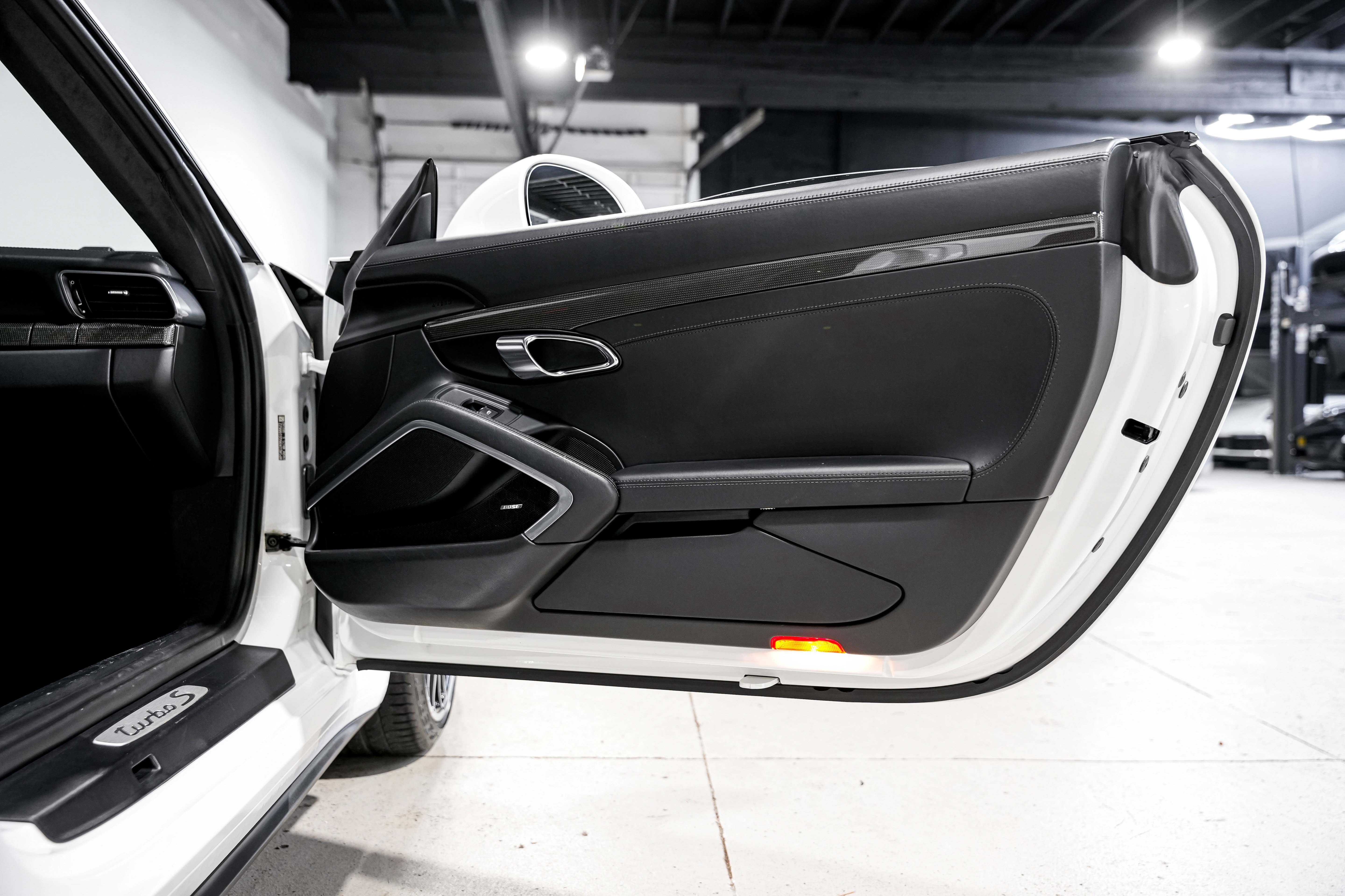 Used 2016 Porsche 911 Turbo S image 26