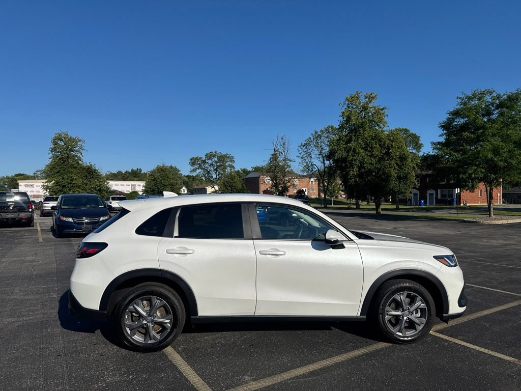 Certified 2026 Honda HR-V LX image 3