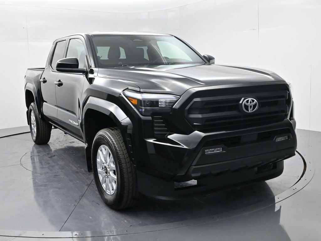 Used 2025 Toyota Tacoma SR5 image 2