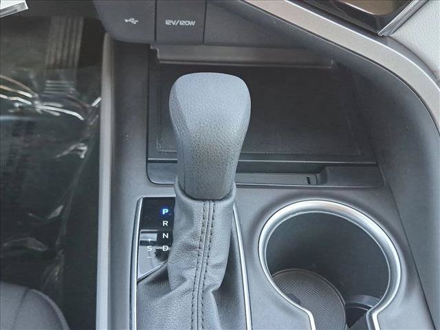 Used 2022 Toyota Camry LE FWD image 12