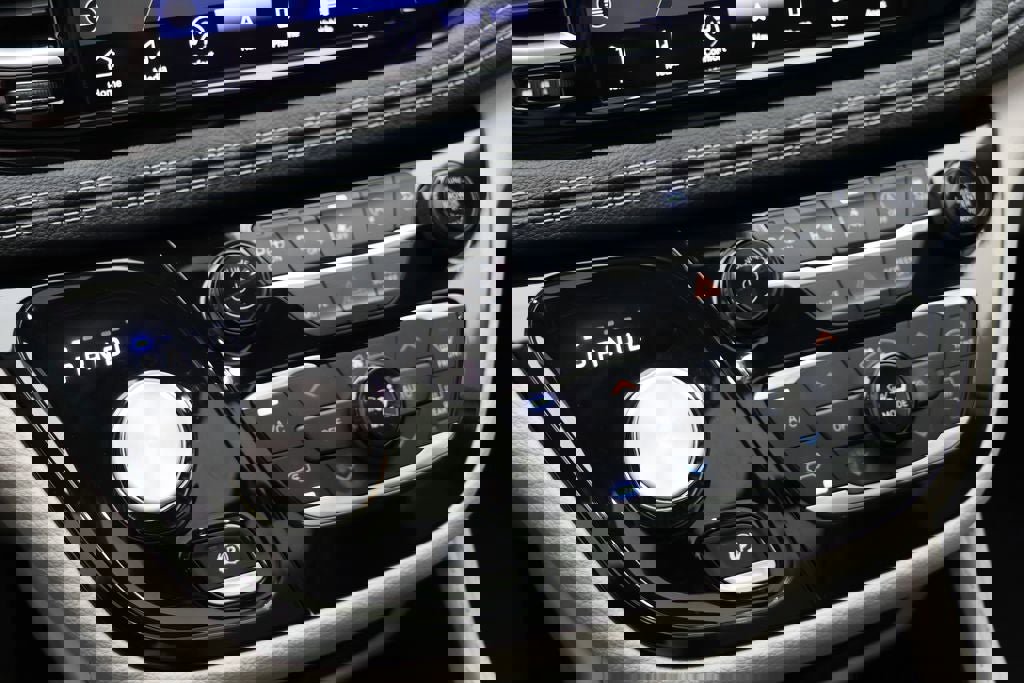 Used 2022 Chrysler Pacifica Limited image 24