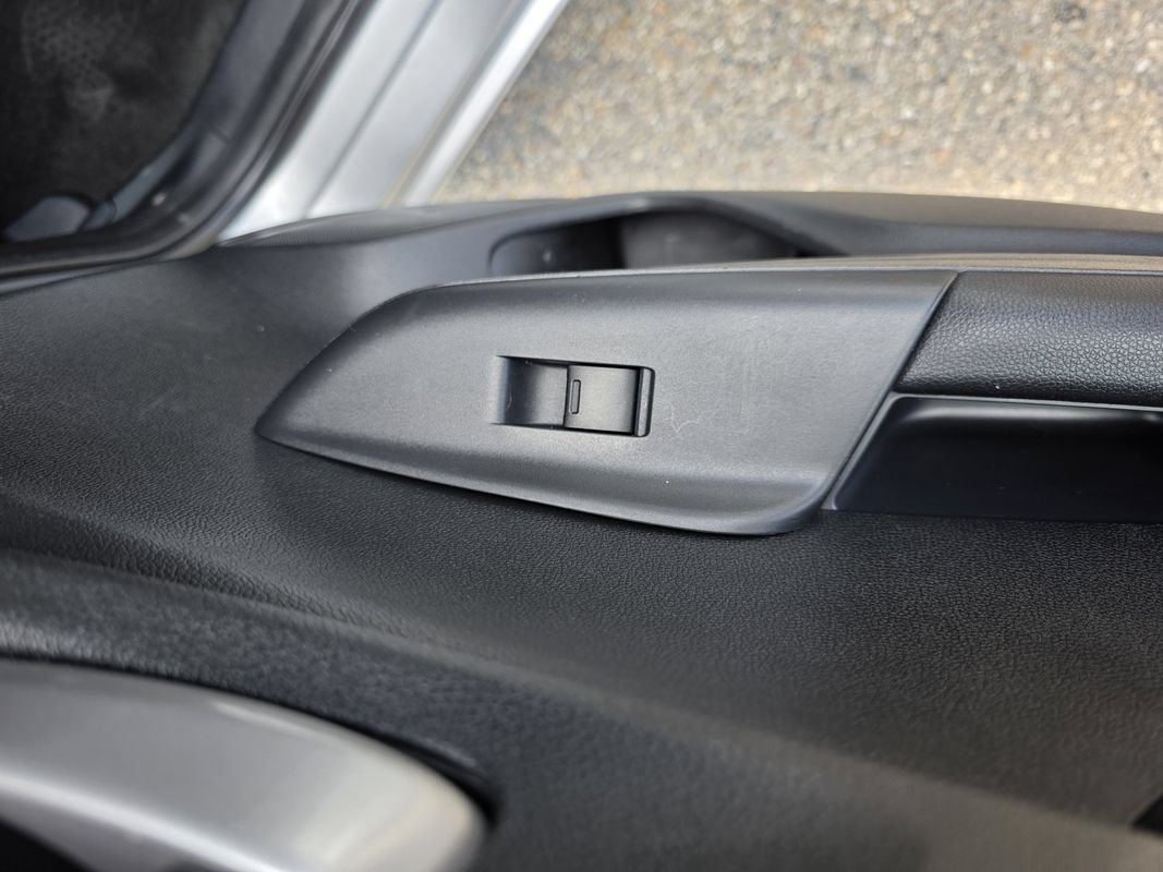 Used 2015 Honda Fit EX image 18